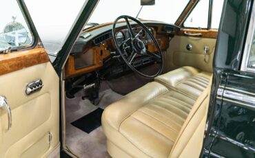 Rolls-Royce-Silver-Cloud-1963-Saloon-14