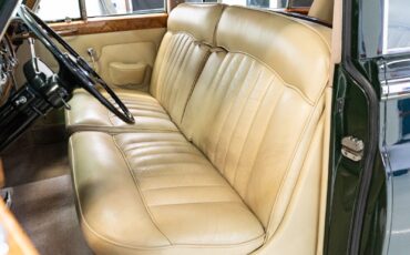 Rolls-Royce-Silver-Cloud-1963-Saloon-16