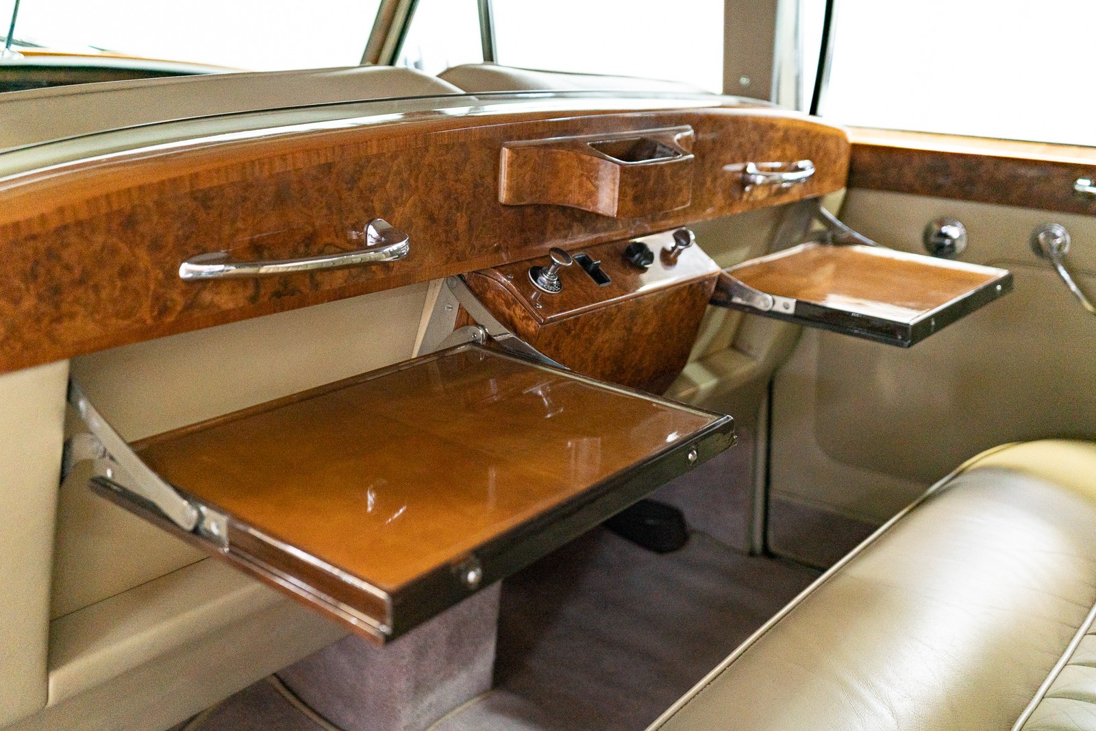 Rolls-Royce-Silver-Cloud-1963-Saloon-17