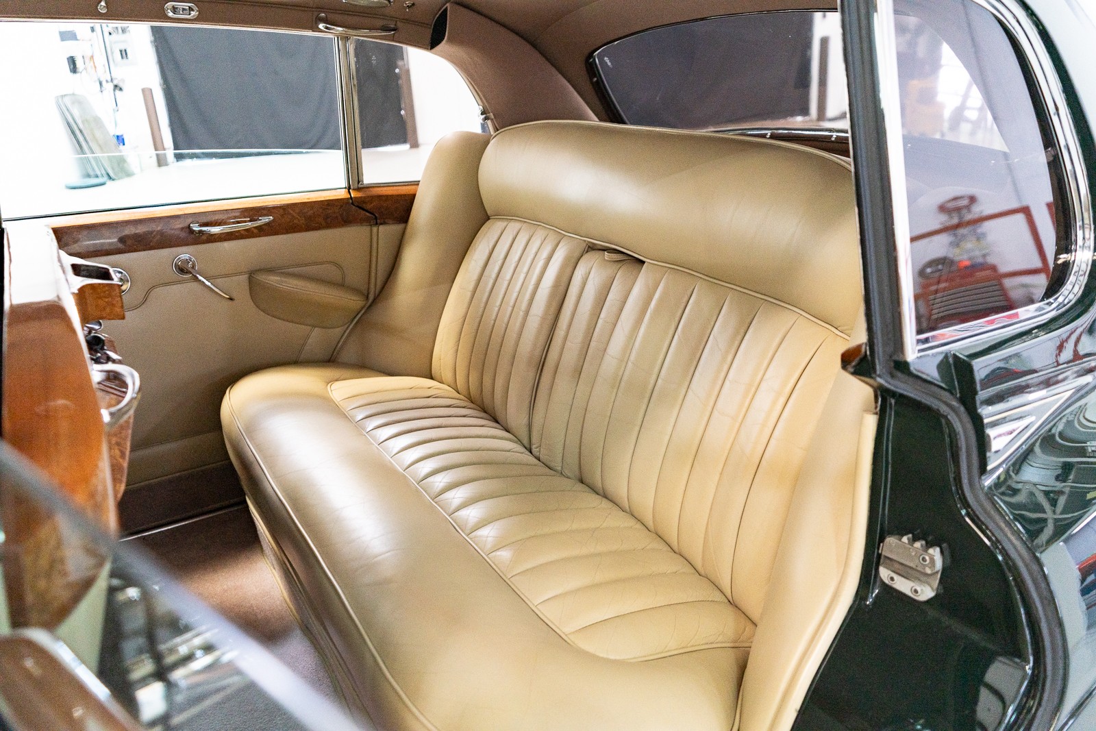 Rolls-Royce-Silver-Cloud-1963-Saloon-18