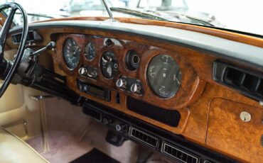 Rolls-Royce-Silver-Cloud-1963-Saloon-19