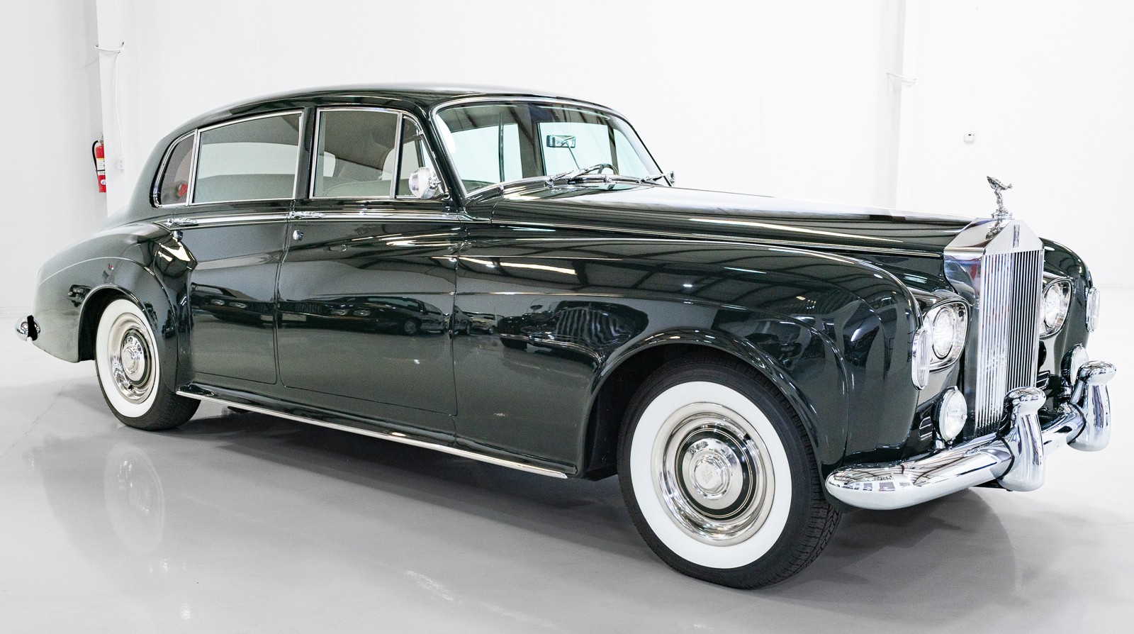 Rolls-Royce-Silver-Cloud-1963-Saloon-3