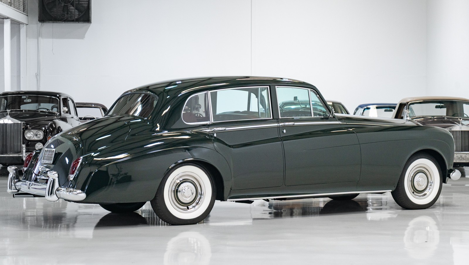 Rolls-Royce-Silver-Cloud-1963-Saloon-4