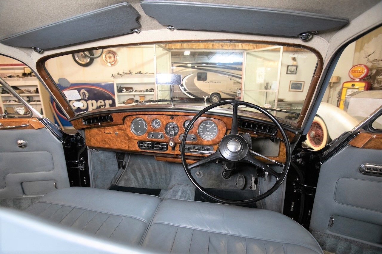 Rolls-Royce-Silver-Cloud-1964-Sedan-10