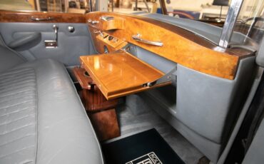 Rolls-Royce-Silver-Cloud-1964-Sedan-13