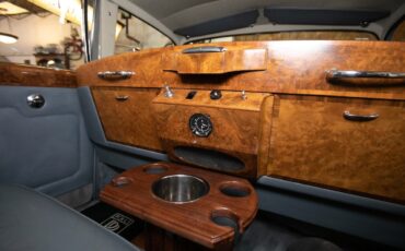 Rolls-Royce-Silver-Cloud-1964-Sedan-15