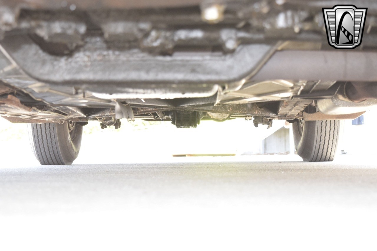 Rolls-Royce-Silver-Cloud-1965-sedan-12