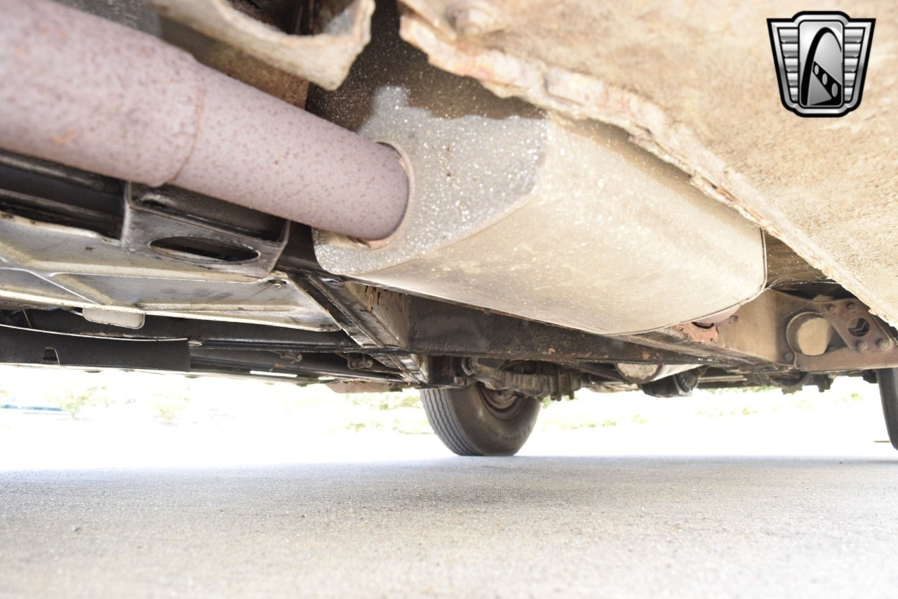 Rolls-Royce-Silver-Cloud-1965-sedan-13