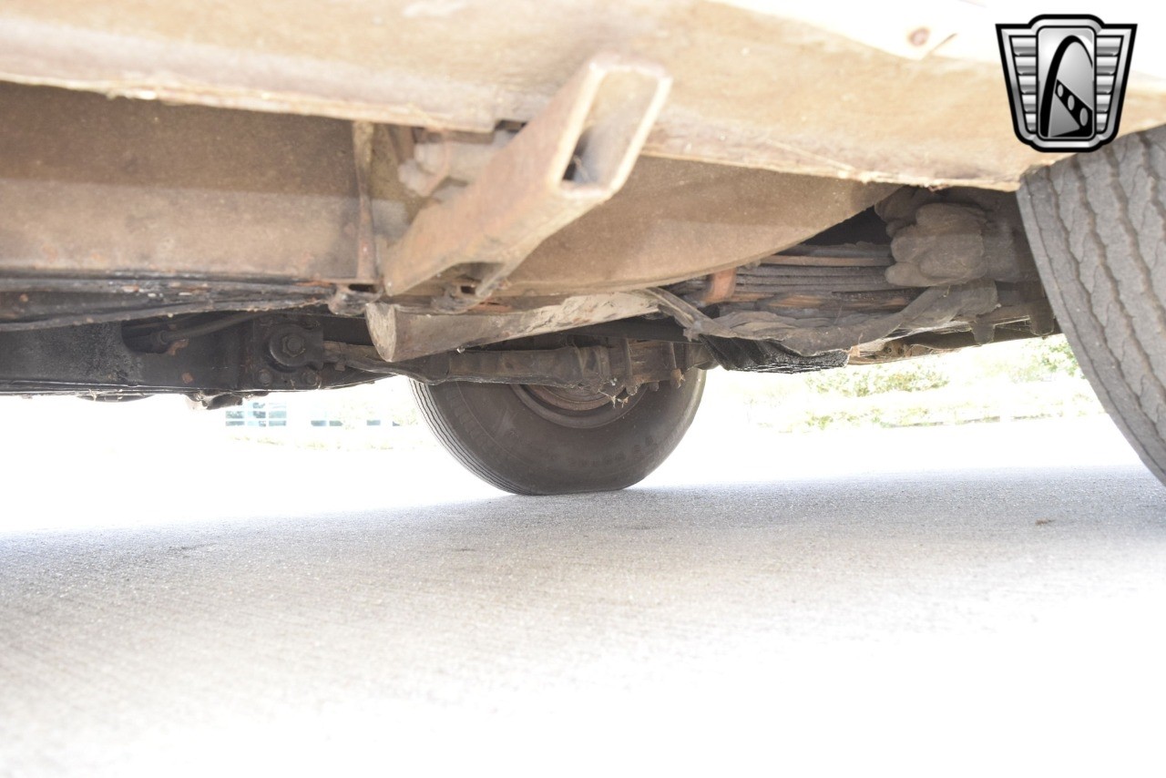 Rolls-Royce-Silver-Cloud-1965-sedan-14