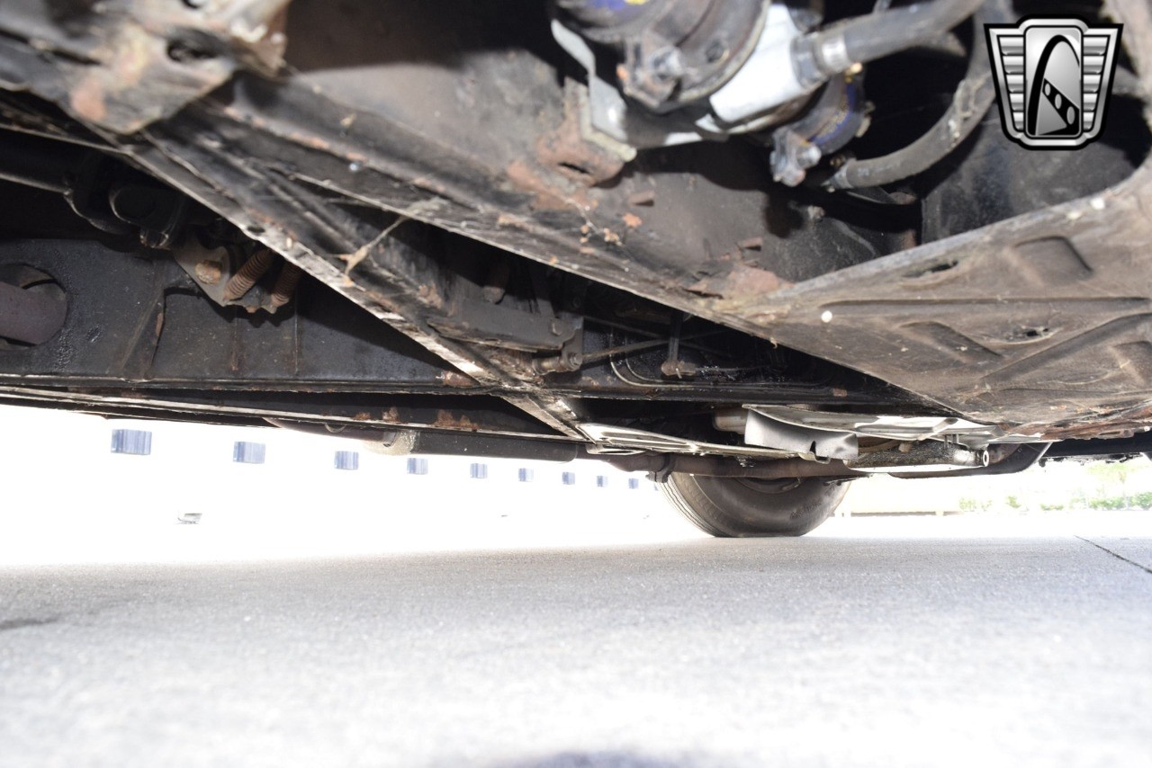 Rolls-Royce-Silver-Cloud-1965-sedan-17