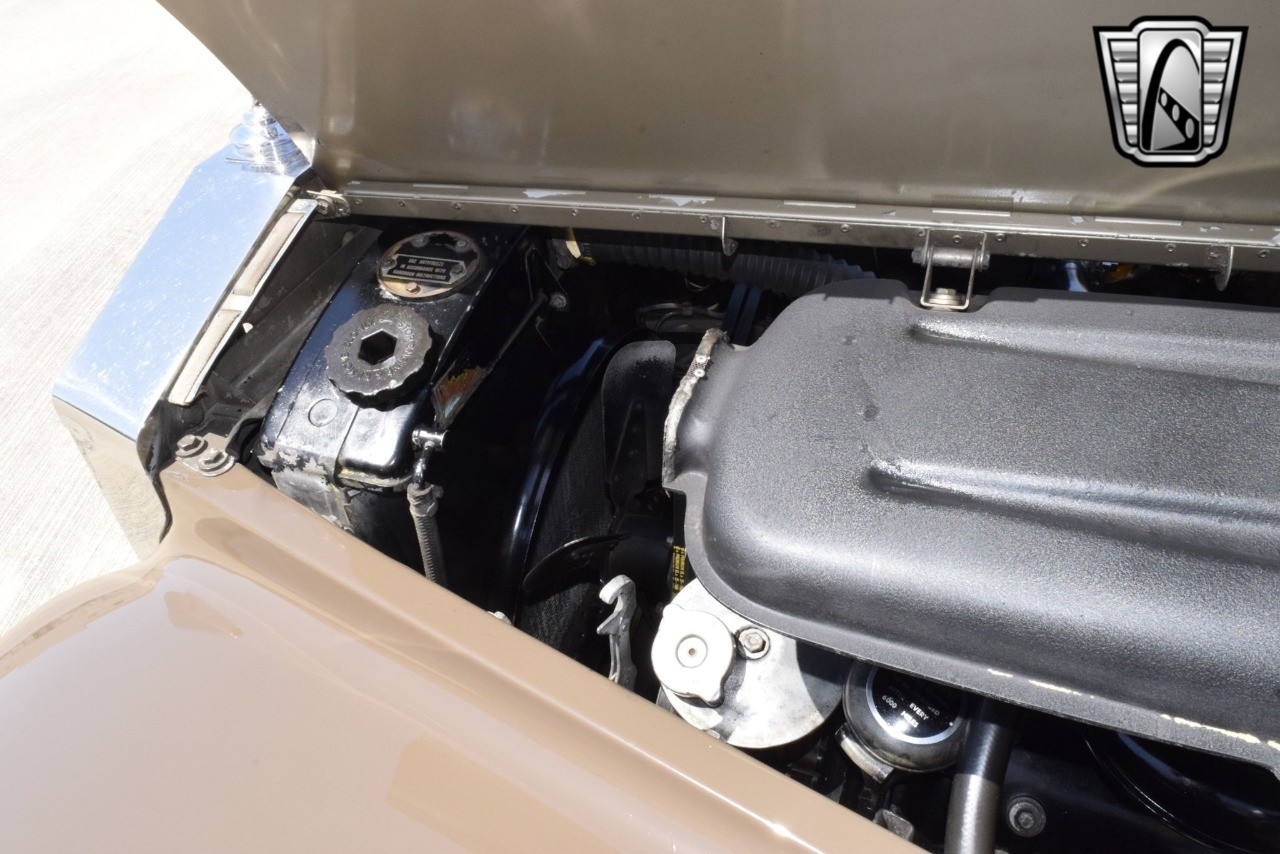 Rolls-Royce-Silver-Cloud-1965-sedan-20