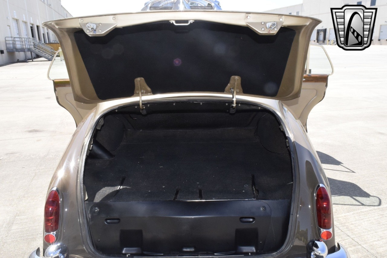 Rolls-Royce-Silver-Cloud-1965-sedan-29