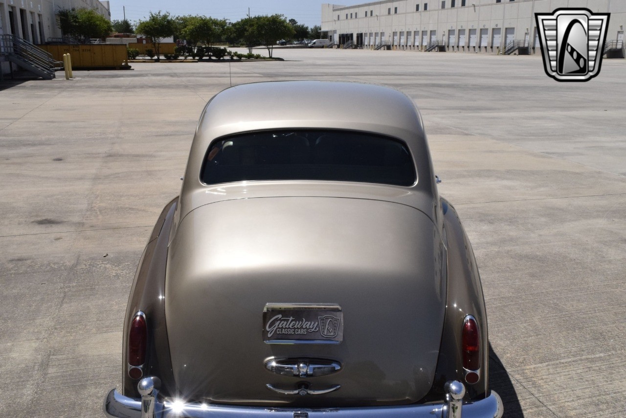 Rolls-Royce-Silver-Cloud-1965-sedan-39