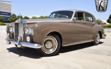 Rolls-Royce-Silver-Cloud-1965-sedan-7
