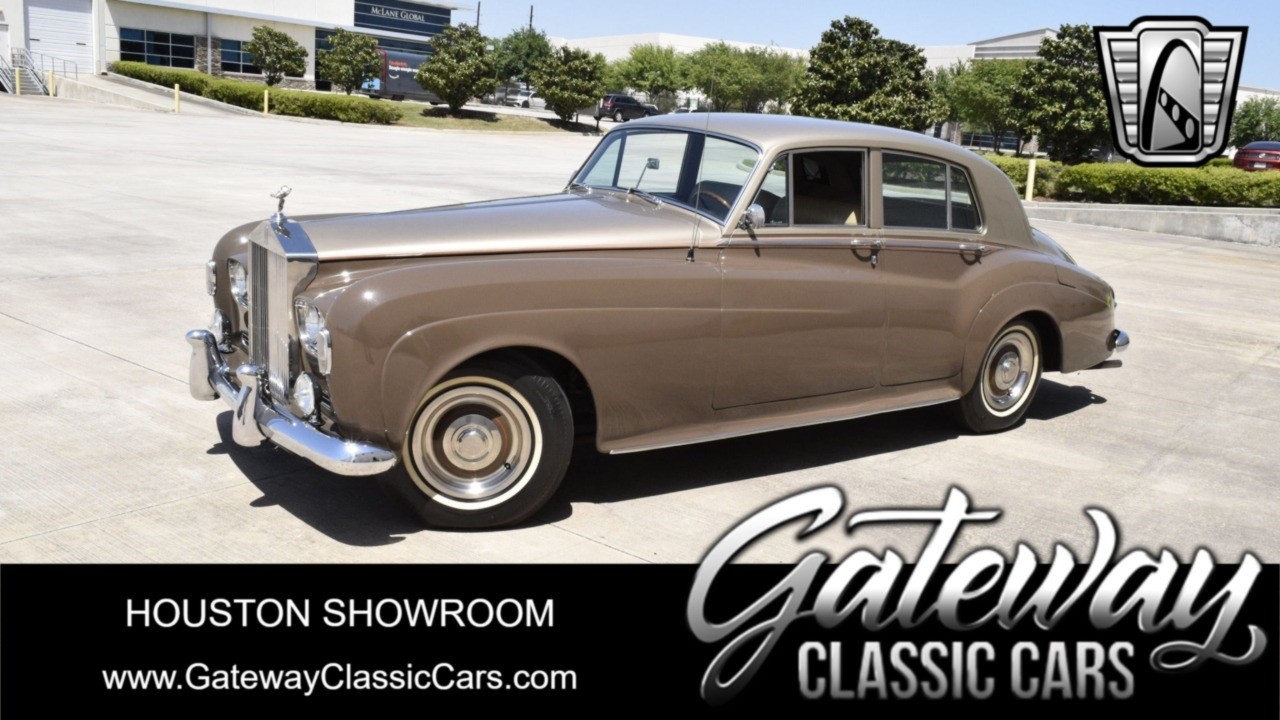 Rolls-Royce Silver Cloud 1965 sedan