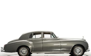 Rolls-Royce-Silver-Cloud-II-1960-Sedan-1