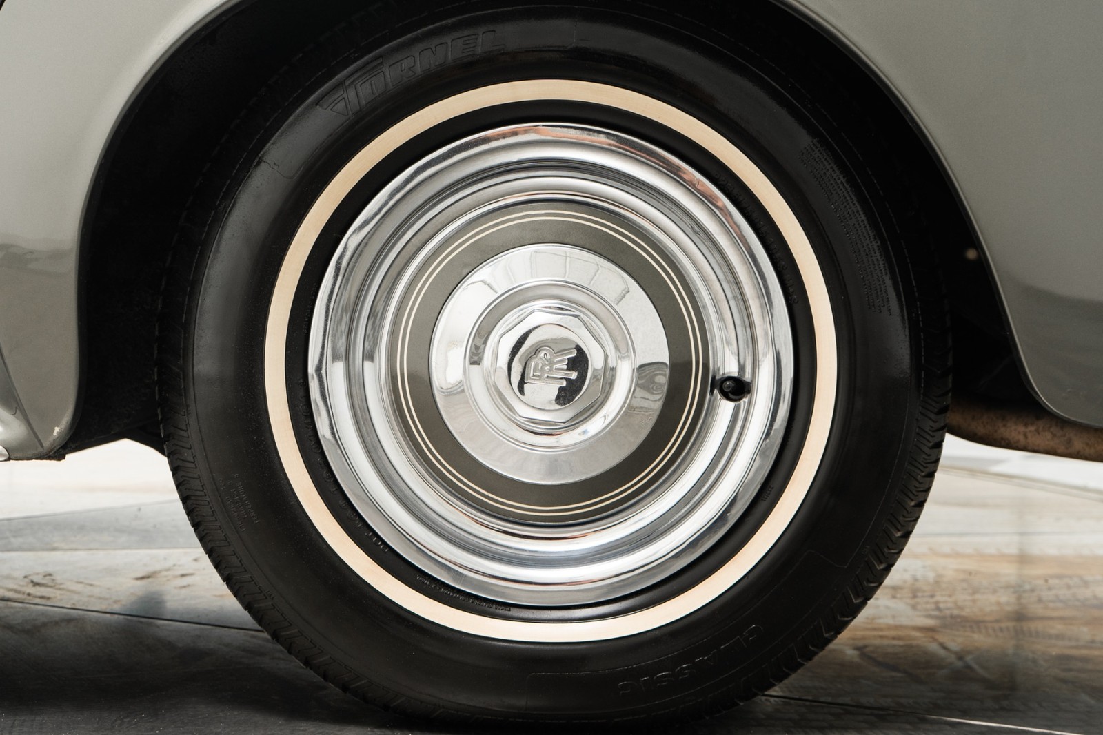 Rolls-Royce-Silver-Cloud-II-1960-Sedan-10