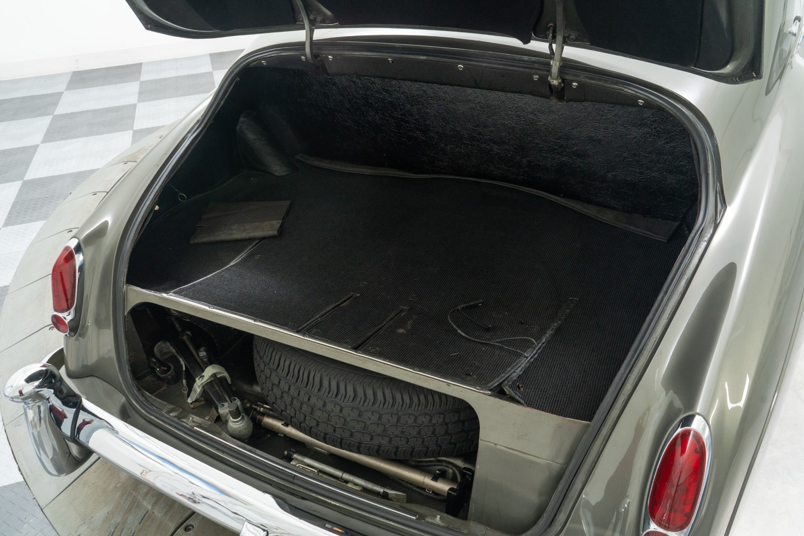 Rolls-Royce-Silver-Cloud-II-1960-Sedan-18