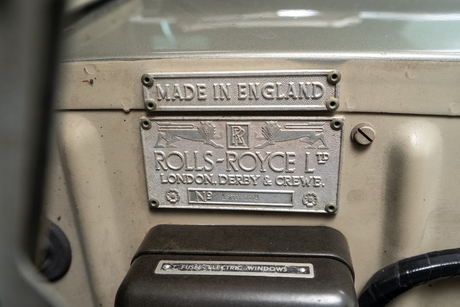 Rolls-Royce-Silver-Cloud-II-1960-Sedan-19