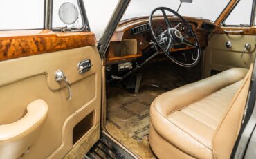 Rolls-Royce-Silver-Cloud-II-1960-Sedan-22