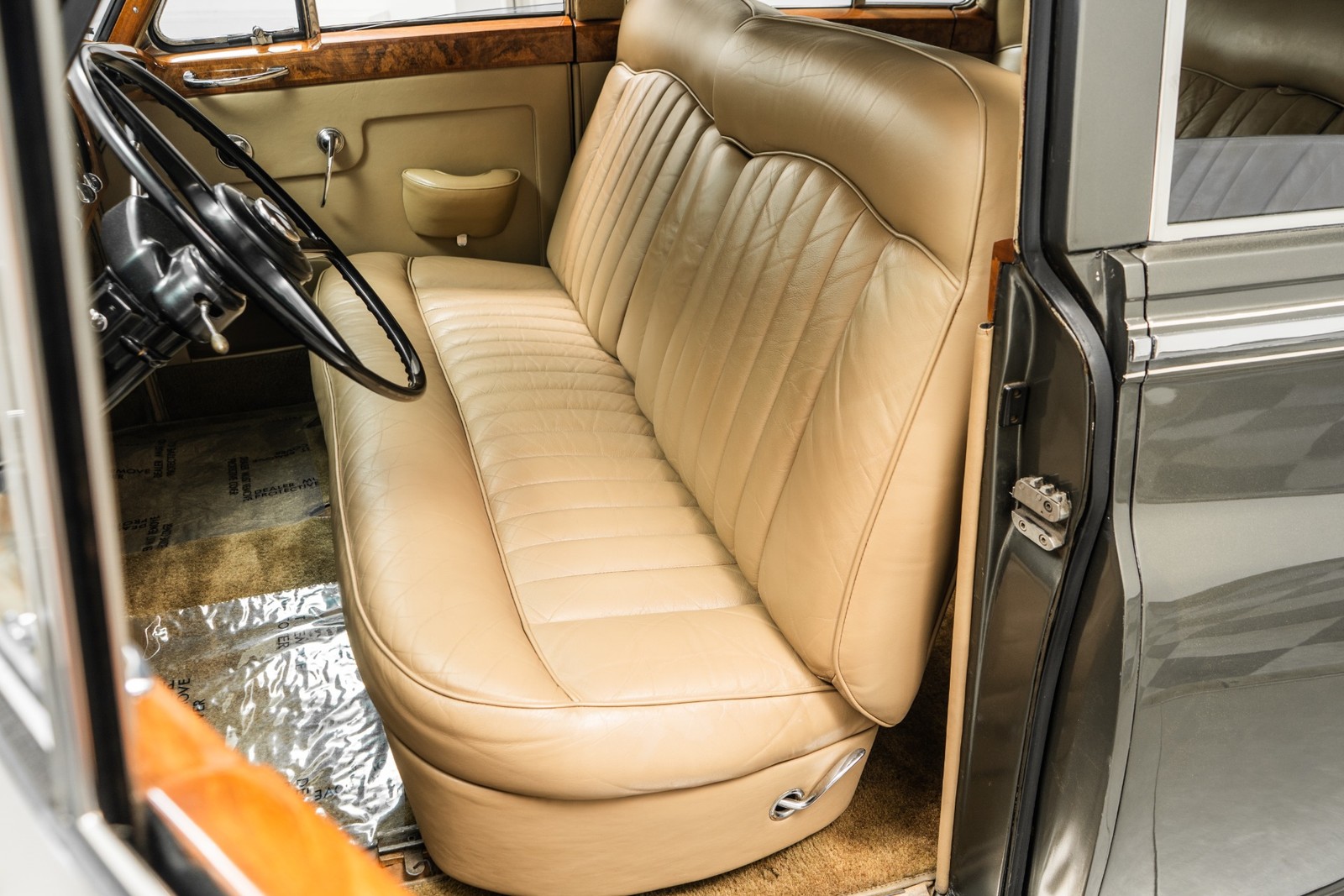 Rolls-Royce-Silver-Cloud-II-1960-Sedan-23