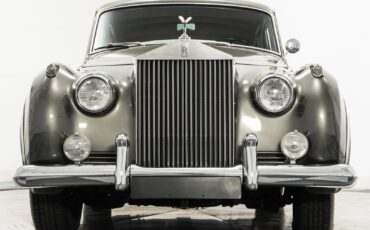 Rolls-Royce-Silver-Cloud-II-1960-Sedan-3