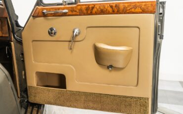 Rolls-Royce-Silver-Cloud-II-1960-Sedan-37