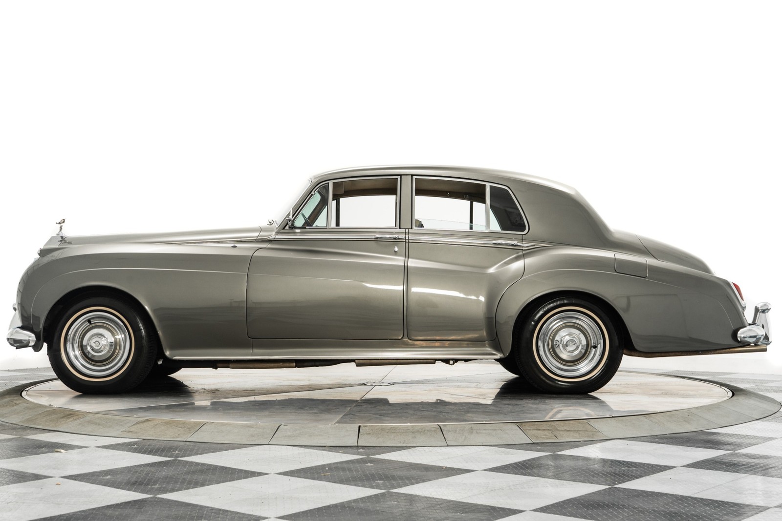 Rolls-Royce-Silver-Cloud-II-1960-Sedan-5