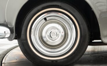 Rolls-Royce-Silver-Cloud-II-1960-Sedan-9