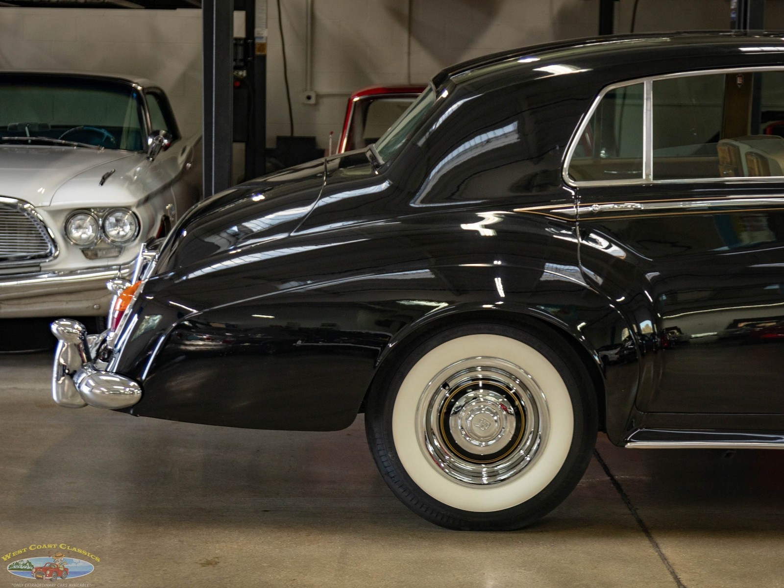 Rolls-Royce-Silver-Cloud-III-1963-4-Door-Sedan-1