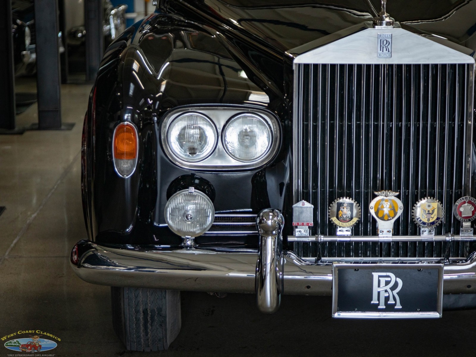 Rolls-Royce-Silver-Cloud-III-1963-4-Door-Sedan-14