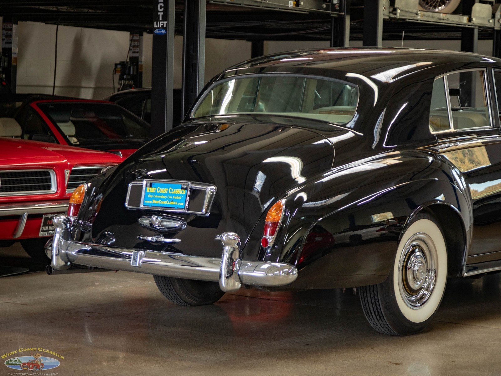 Rolls-Royce-Silver-Cloud-III-1963-4-Door-Sedan-25