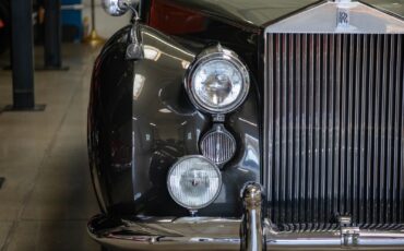 Rolls-Royce-Silver-Dawn-Lightweight-H.J.-Mulliner-1955-4-Door-Sedan-15