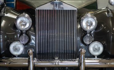 Rolls-Royce-Silver-Dawn-Lightweight-H.J.-Mulliner-1955-4-Door-Sedan-16