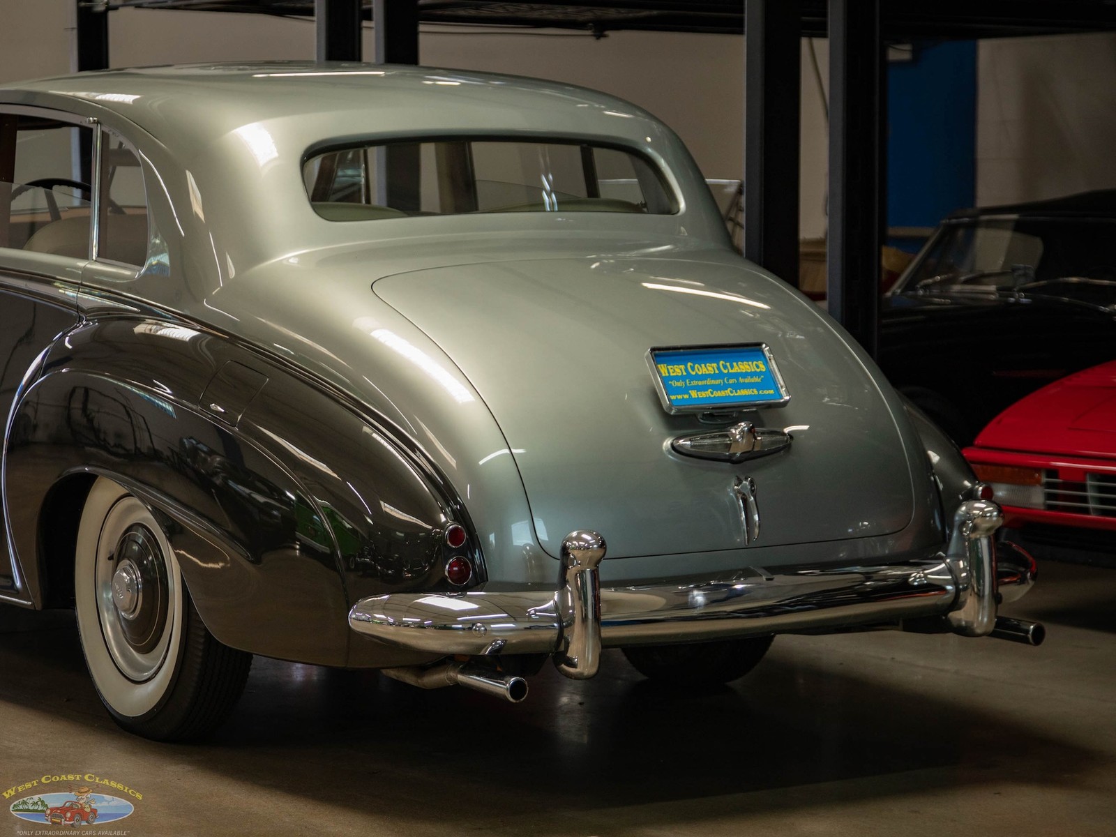 Rolls-Royce-Silver-Dawn-Lightweight-H.J.-Mulliner-1955-4-Door-Sedan-24