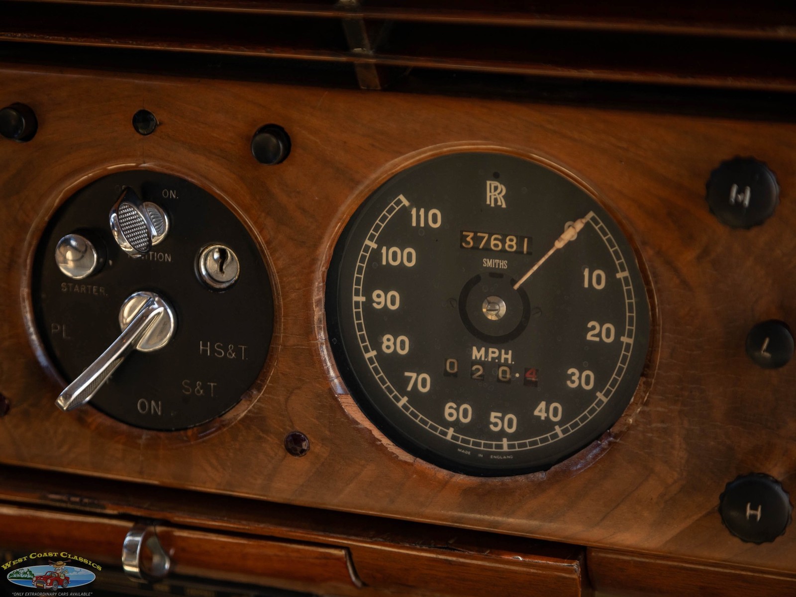 Rolls-Royce-Silver-Dawn-Lightweight-H.J.-Mulliner-1955-4-Door-Sedan-39