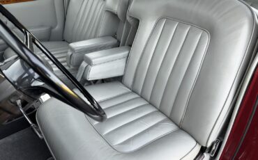 Rolls-Royce-Silver-Shadow-1969-18