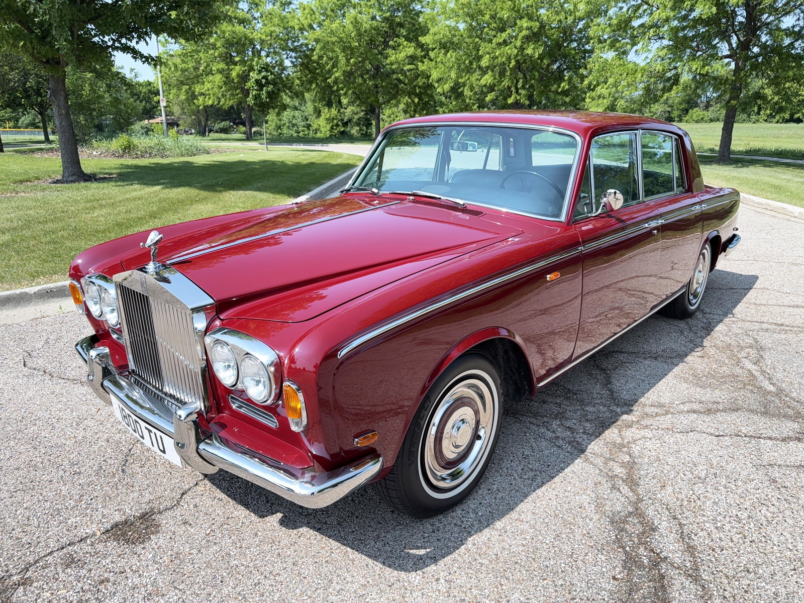 Rolls-Royce-Silver-Shadow-1969-2
