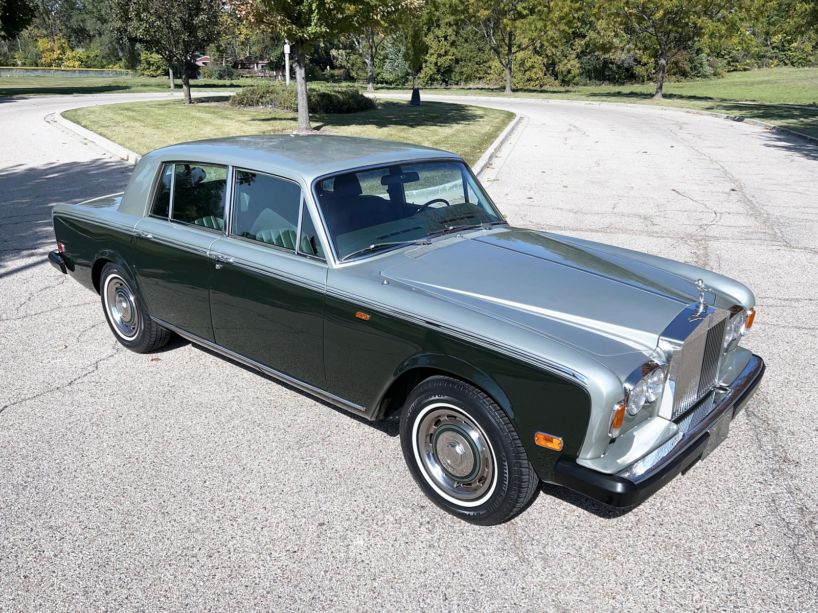 Rolls-Royce-Silver-Shadow-II-1979-10