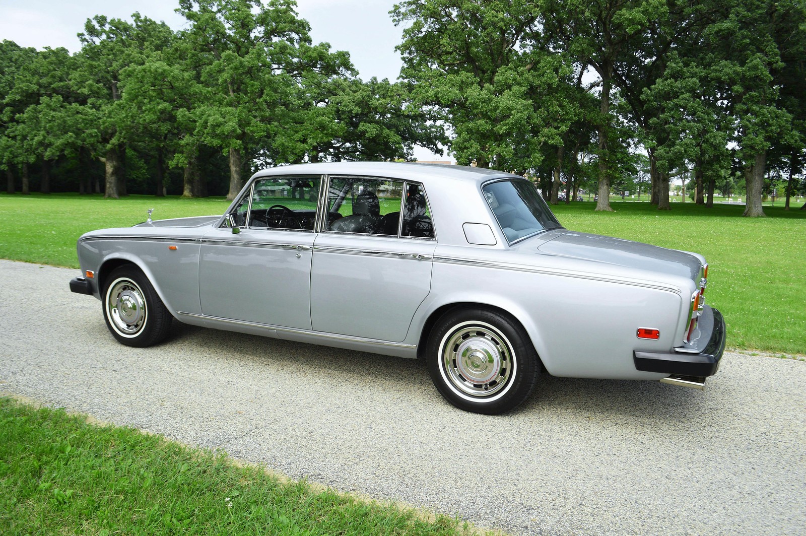 Rolls-Royce-Silver-Shadow-II-1979-14