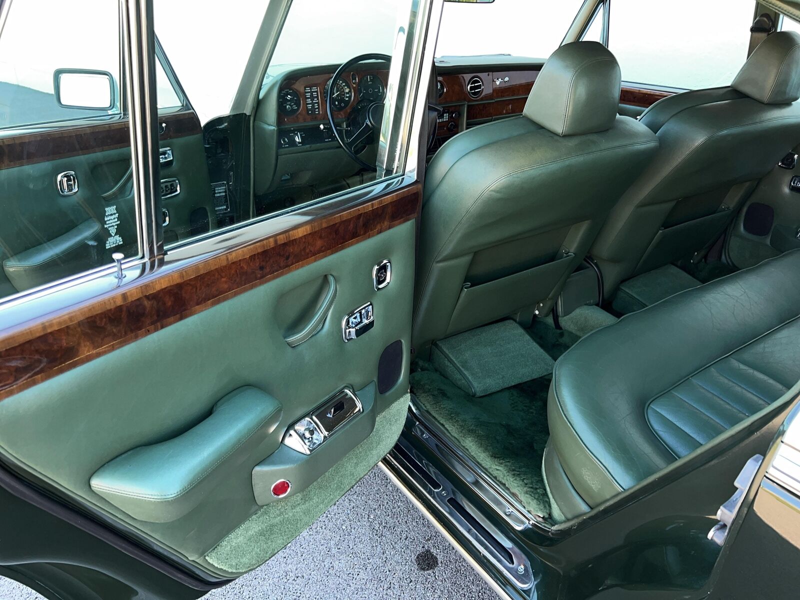 Rolls-Royce-Silver-Shadow-II-1979-14