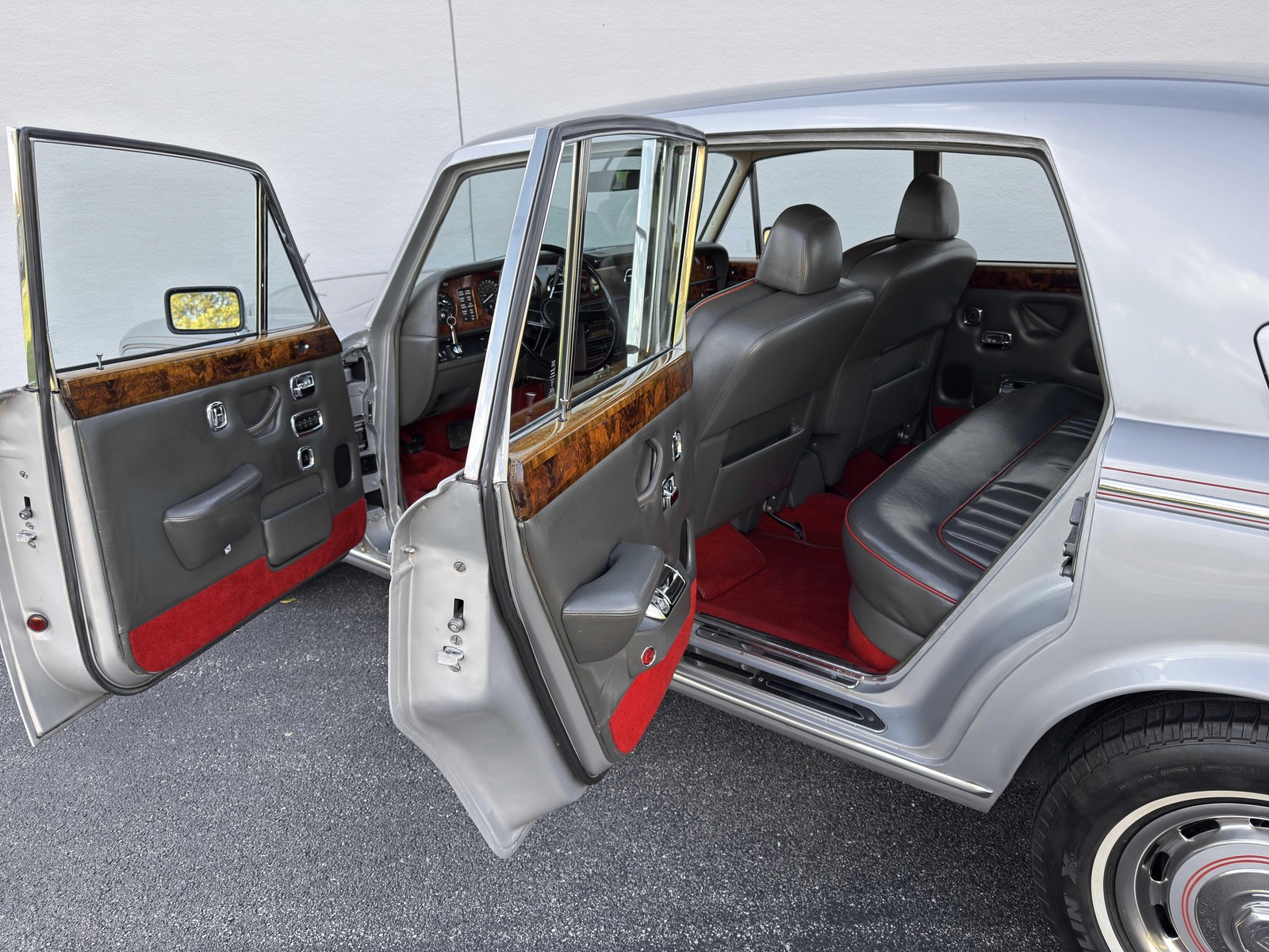 Rolls-Royce-Silver-Shadow-II-1979-19