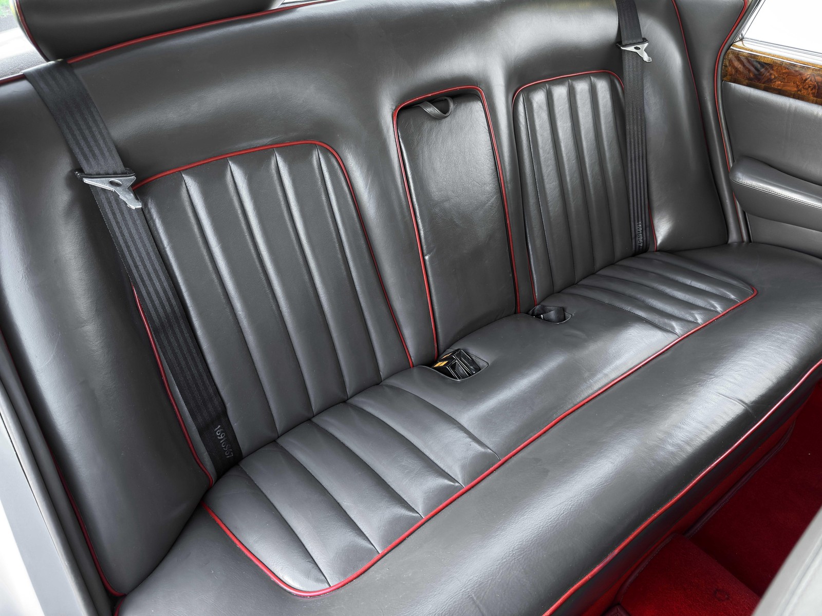 Rolls-Royce-Silver-Shadow-II-1979-25