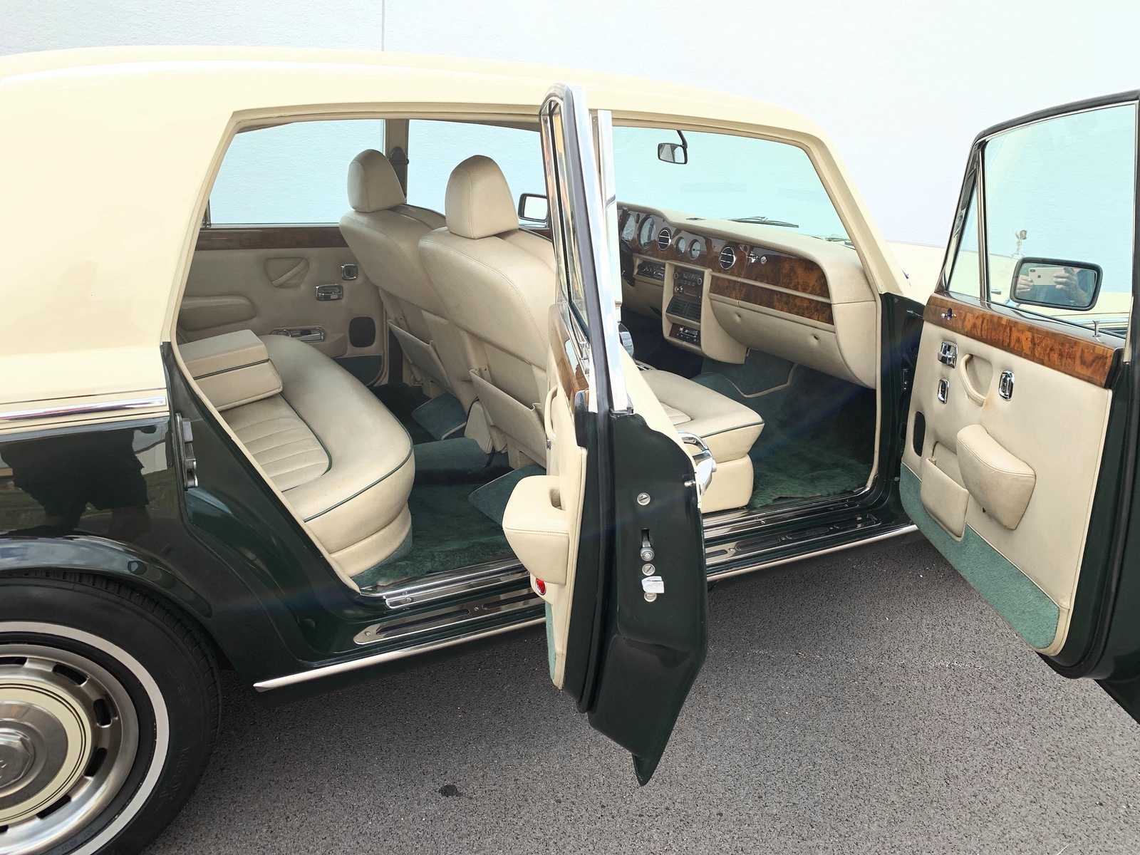 Rolls-Royce-Silver-Shadow-II-1979-Sedan-18