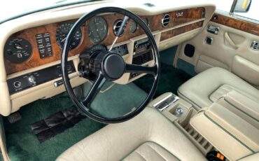 Rolls-Royce-Silver-Shadow-II-1979-Sedan-19