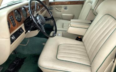 Rolls-Royce-Silver-Shadow-II-1979-Sedan-20