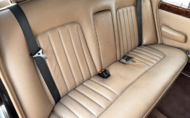 Rolls-Royce-Silver-Shadow-II-1979-Sedan-26