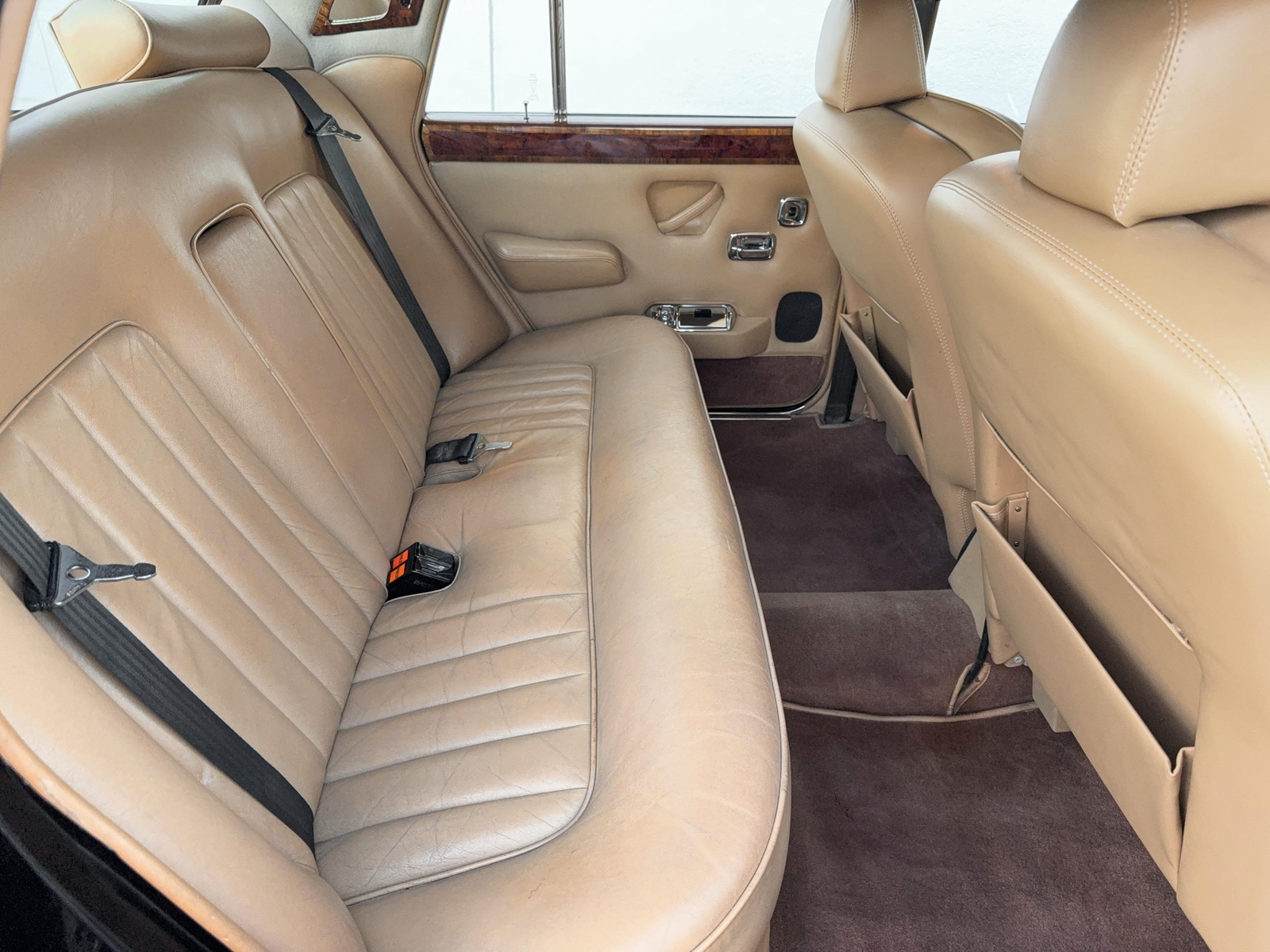 Rolls-Royce-Silver-Shadow-II-1979-Sedan-27