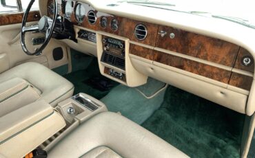 Rolls-Royce-Silver-Shadow-II-1979-Sedan-29