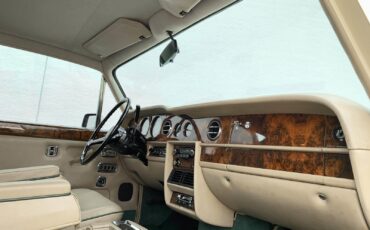 Rolls-Royce-Silver-Shadow-II-1979-Sedan-30